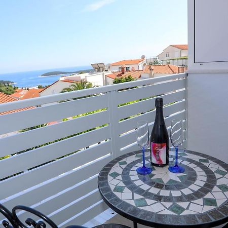Stella Maris, Hvar - Rooms With A Balcony And A Stunning Sea View 赫瓦尔 外观 照片